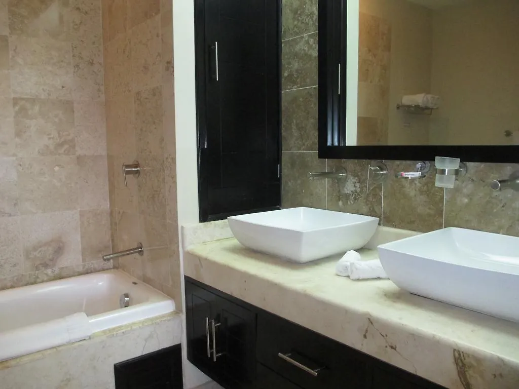 El Faro - Condo Hotel